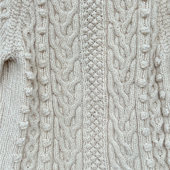 Handmade vintage Irish clan sweater in EUC. Heavy weight and very unique. Unisex - Picture 6 of 6